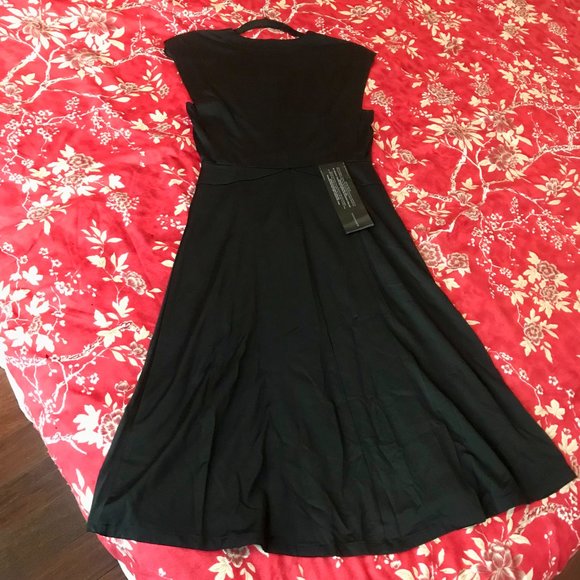 *NWT* BCBGMaxAzria Black Cap-Sleeve V-Neck A-Line Dress - Size XXS - Picture 7 of 15